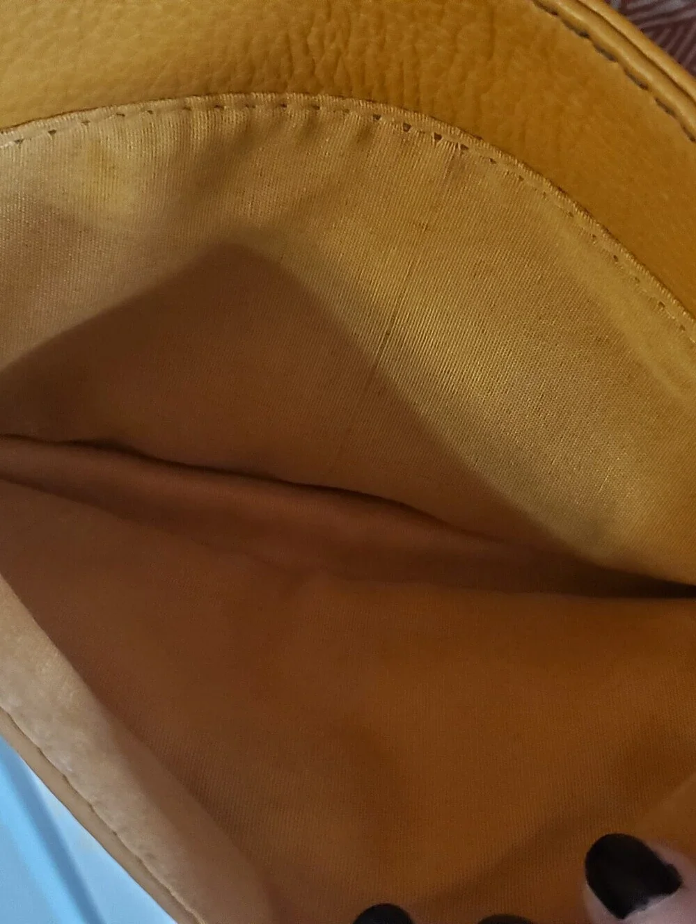 THE SAK HOBO PEBBLED LEATHER BAG. COGNAC COLOR. CROSSBODY
